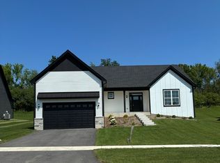 852 Timber Oak Ln, Yorkville, IL 60560