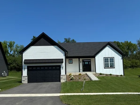 852 Timber Oak Ln, Yorkville, IL 60560