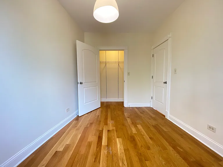 4552 N Clark Street — Photo 24