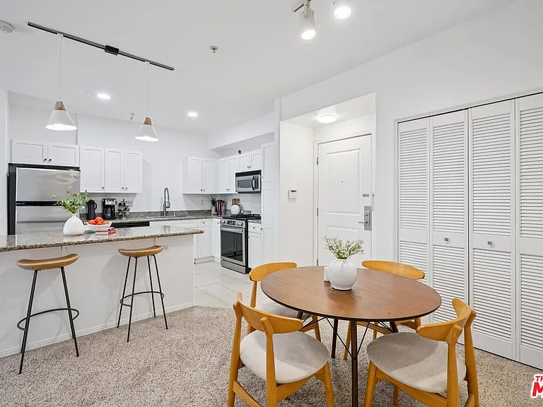 100 S Alameda St #150 — Photo 11