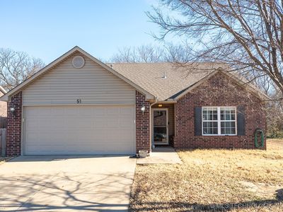 51 E Fairlane Dr, Sapulpa, OK, 74066
