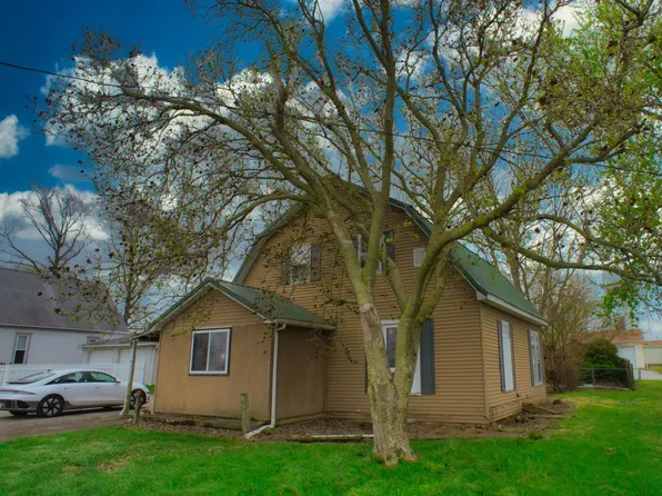 218 W Main St, Poseyville, IN 47633