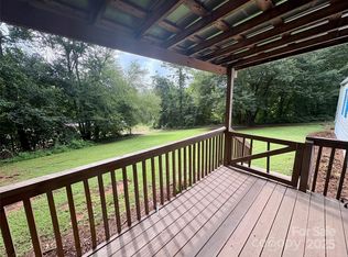 160 Leota Ln, Olin, NC 28660