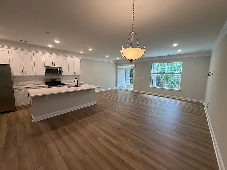 4327 Black Ct — Photo 9