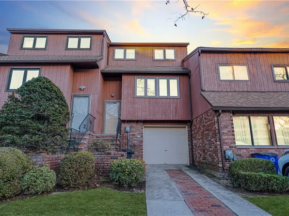 21 Alan Loop, Staten Island, NY 10304