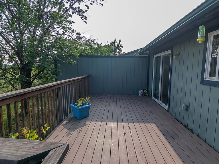 1309 Pineview St — Photo 16