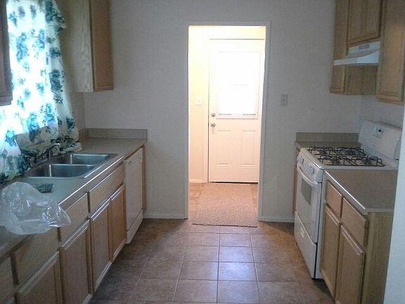 3rd image of 1202 W Avenue H11