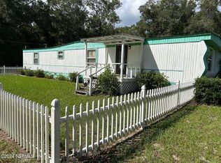 8232 Swan Lake Rd, Melrose, FL 32666
