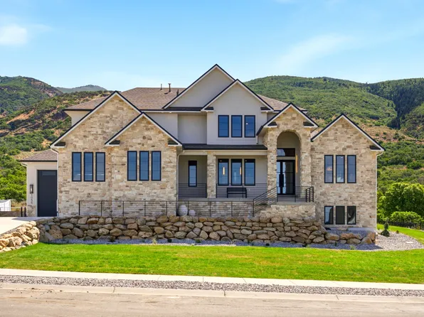 1056 N Wizard Hts, Kaysville, UT 84037
