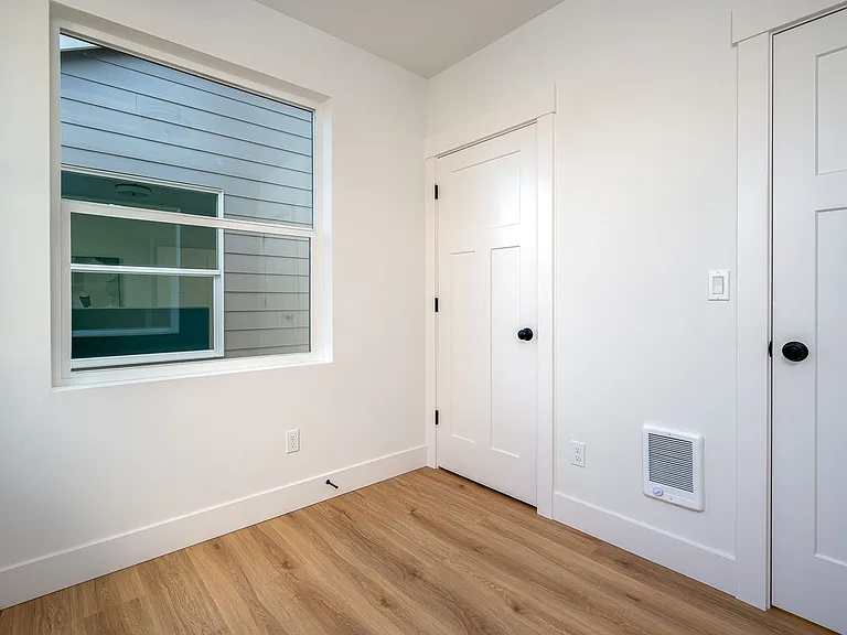 12094 SE Market St — Photo 20
