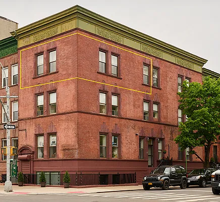 Rented by Perry Associates NYC Inc | media 13