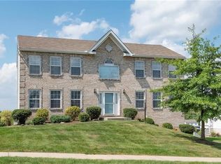 410 Blue Ridge Dr, Coraopolis, PA 15108