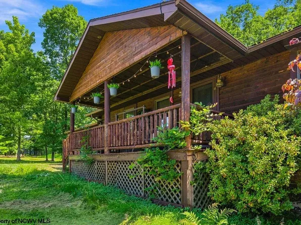 61 Wagner Ln, Kingwood, WV 26537