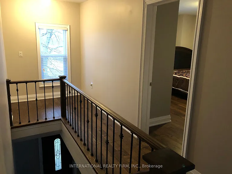 489 Kemp Rd W — Photo 10