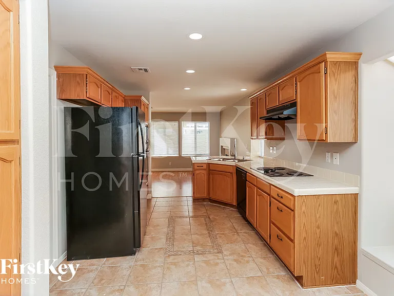 7841 Cocoa Beach Cir — Photo 5