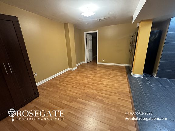4th image of 578 Summer Park Cres #2