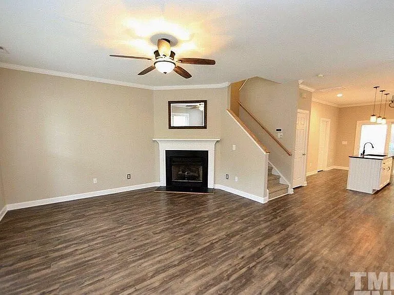 1009 Dual Parks Rd — Photo 5