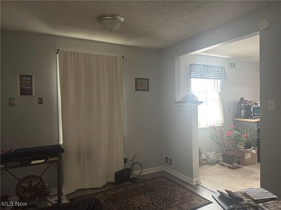 5th image of 1602 Bancroft Ave