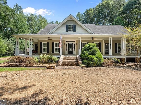 2nd image of 275 McDonald Rd