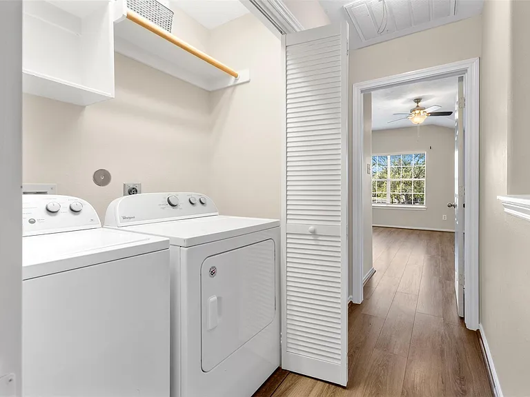 25211 Bentley Glen Ln — Photo 16