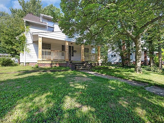 2nd image of 1468 Parkhill Rd