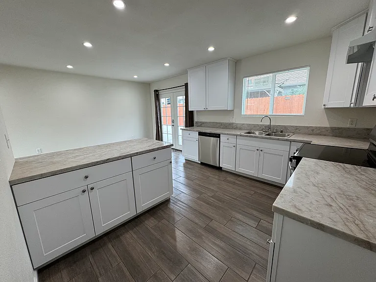 6461 Winnetka Ave #ADU — Photo 11