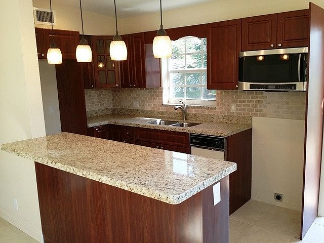 2nd image of 510 NE 133rd St