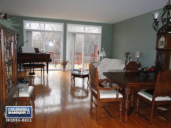 4th image of 10939 Deblin Ln