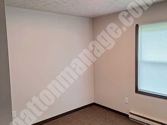 3rd image of 181 Hauser Ct N