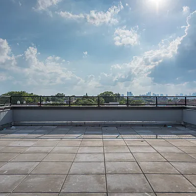 Rented by Nooklyn NYC LLC | media 32