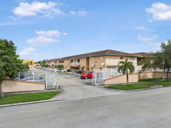 2985 W 80th St APT 109, Hialeah, FL 33018