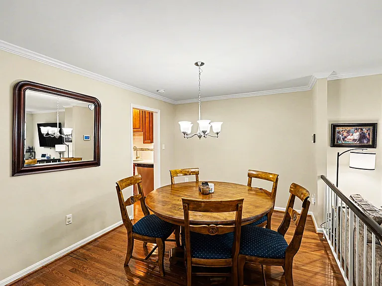 7468 Brighouse Ct — Photo 9
