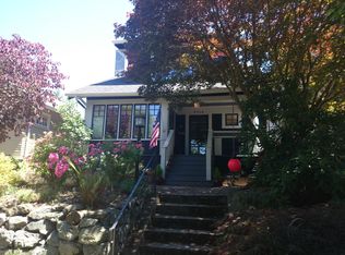 2506 8th Ave W, Seattle, WA 98119