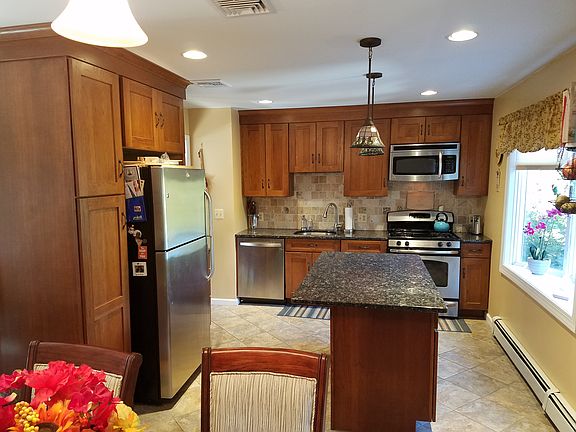 Newly Remodeled Kitchen