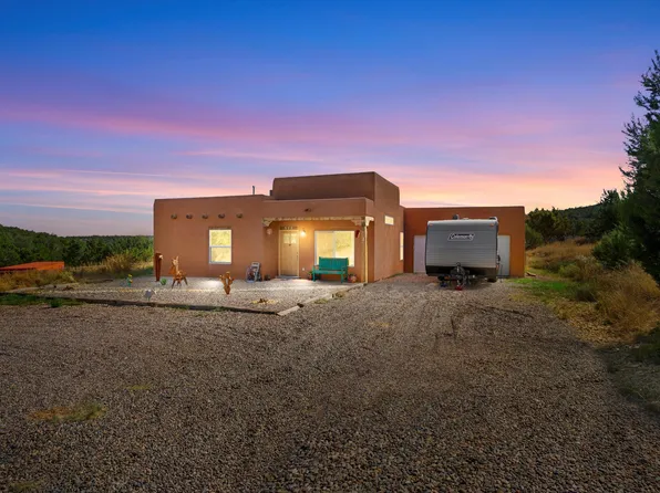 4 Pinto Ct, Edgewood, NM 87015