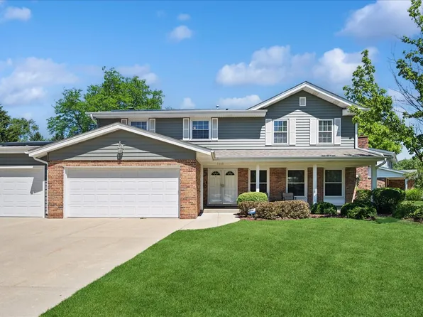 1660 Clavinia Ave, Deerfield, IL 60015