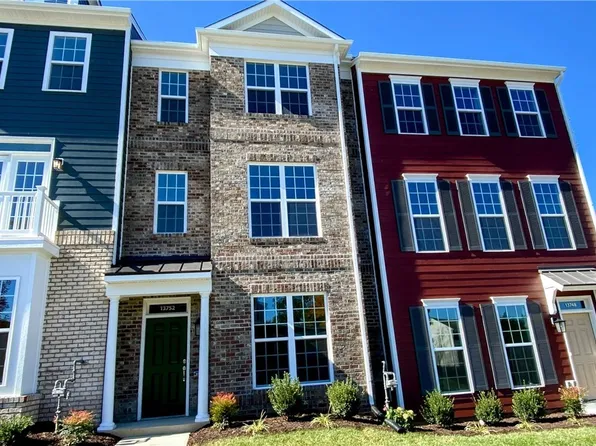 13752 Village View Dr, Midlothian, VA 23114