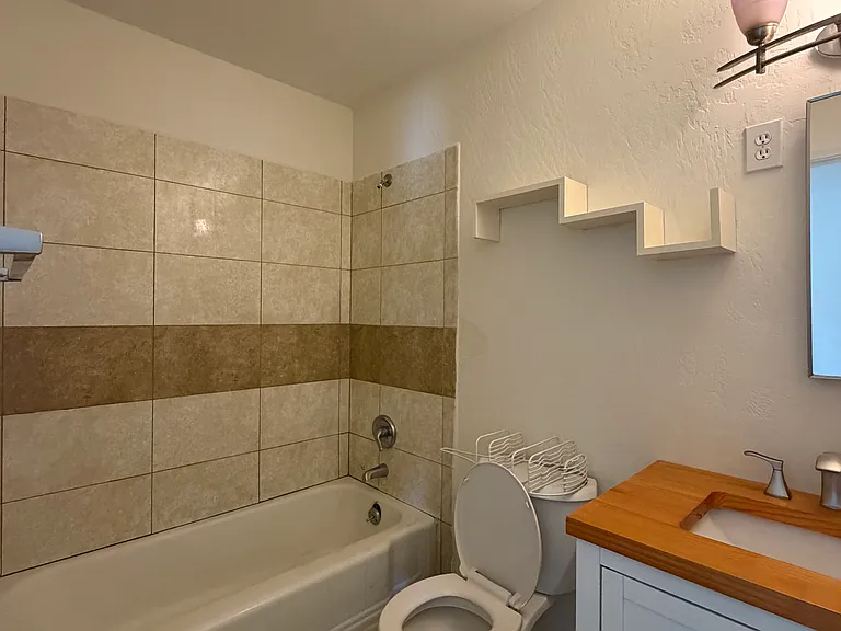 1729 W Pueblo Ave — Photo 5