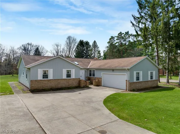 17500 Alexander Rd, Walton Hills, OH 44146