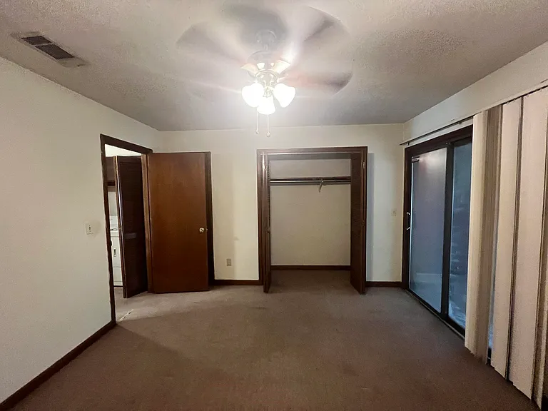 2331 Tina Dr — Photo 9