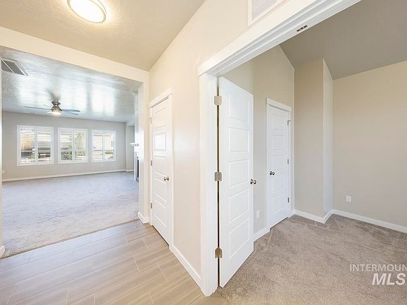3rd image of 1817 W Henrys Fork Dr