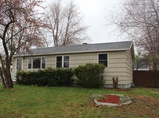 65 Kelwyn Dr, Somersworth, NH 03878
