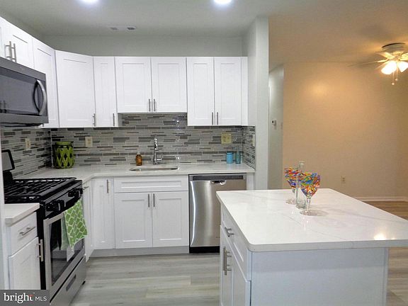 5th image of 305 Diamond Dr