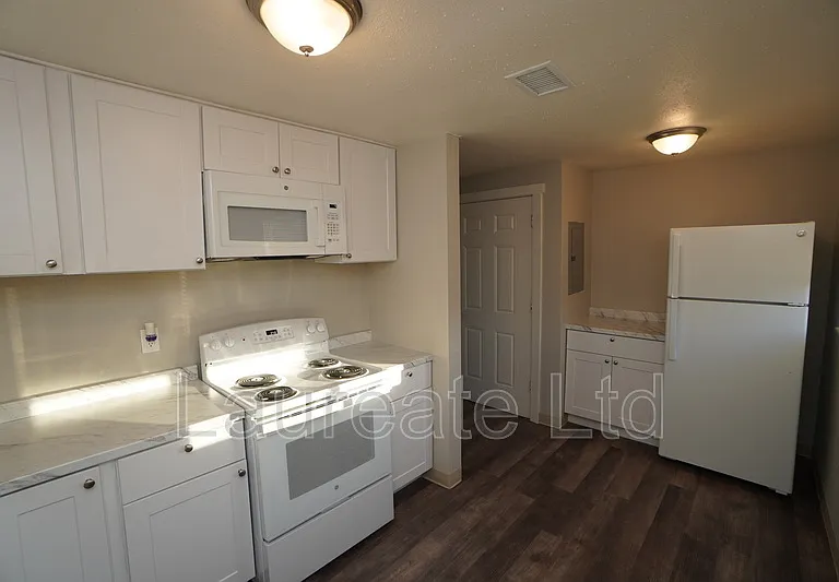 677 Miller Ct — Photo 6
