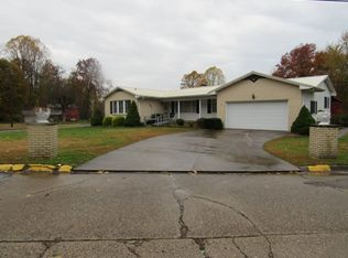 157 E Thistle Dr, New Martinsville, WV 26155