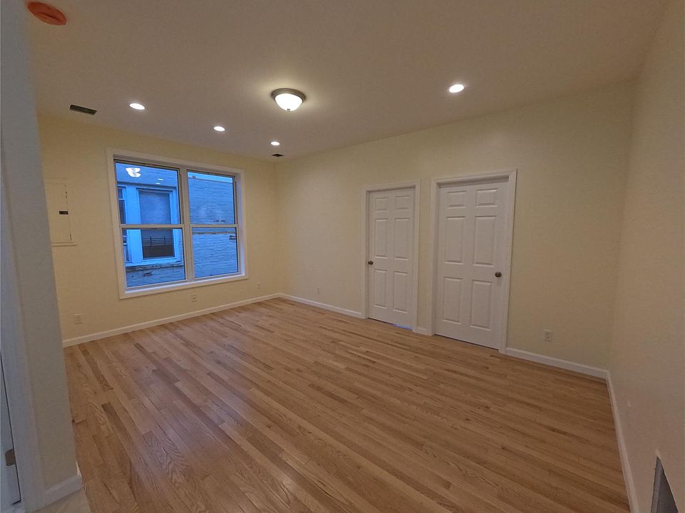 1st image of 732 Revere Ave Floor 2