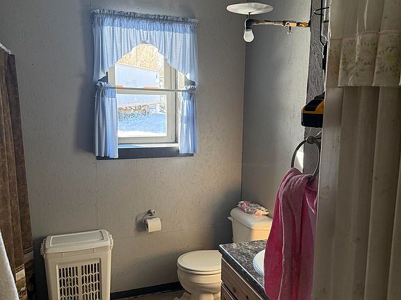 5th image of 385 County Road 443 Rd