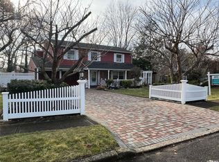 18 Roy Dr, Nesconset, NY 11767
