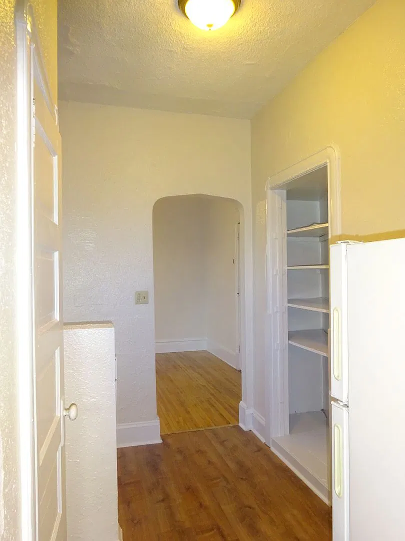 25 - 2820 First — Photo 4