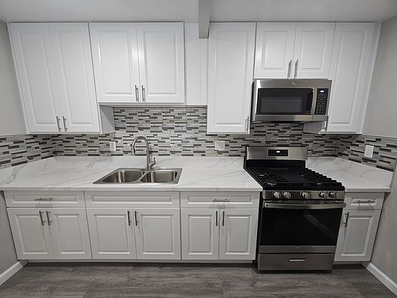 Brand new kitchen & Appliances - Pic #1